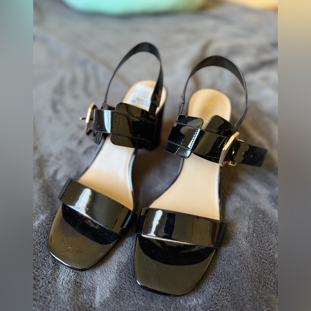 Unisa Black Patent Leather Sandals Block Heel Ankle Strap Dressy Size 9